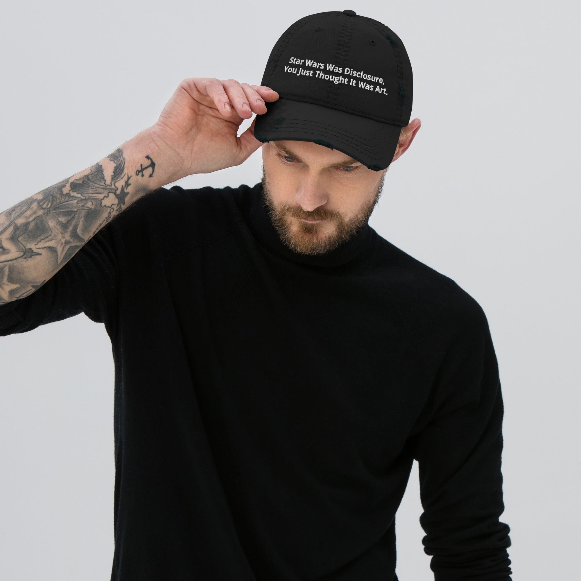 Disclosure graphic cap with low profile fit