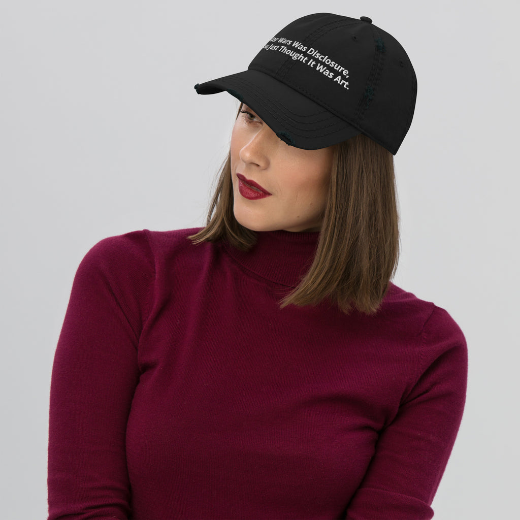 Disclosure graphic cap with low profile fit